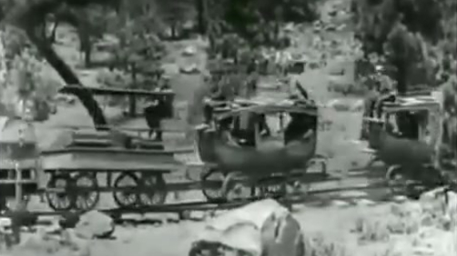 火车是人类历史上最重要的机具,更是人类现代重要交通工具之一。早期称为蒸汽机车,有独立的轨道