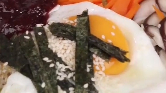 美味的韩式石锅拌饭!