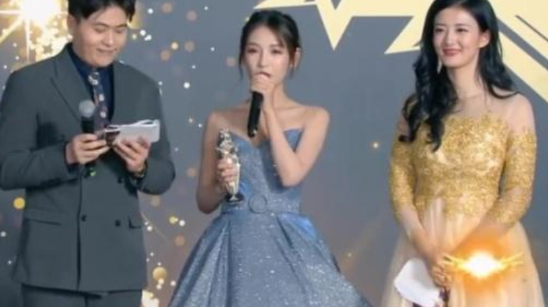 恭喜叶知秋获得斗鱼优秀热门游戏绝地求生主播。