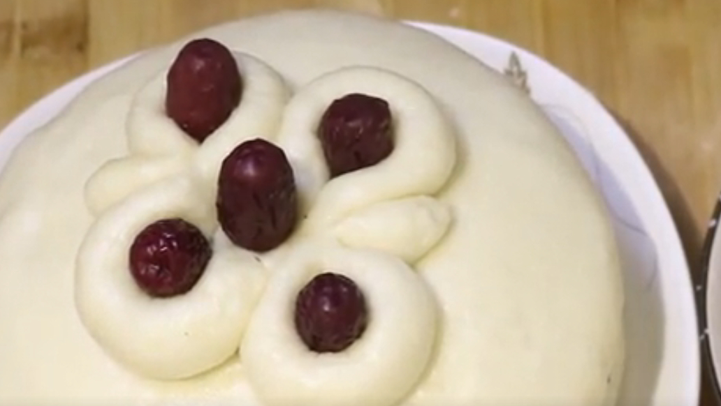 #2019年度神动态# 北方过年必做面食,拿它当礼物是相当的贵重,做法简单,枣香浓郁
