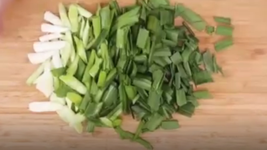 【麻辣墨鱼仔】无敌过瘾的麻辣墨鱼仔,爱吃辣的你绝对不能错过!超有韧性,肉质紧实,一口一个满