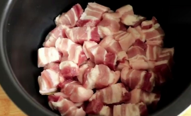 【电饭锅版红烧肉】肥而不腻,入口即化,做法简单易学.