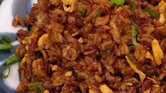 两分钟搞定灵魂酱油炒饭!