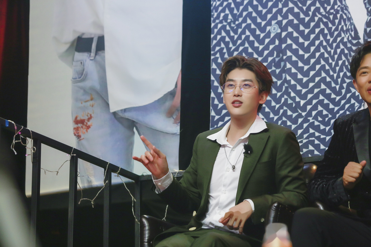 今晚《天天向上》#追逐梦想的哥哥#,@uniq周艺轩 热血回归,助力哥哥们