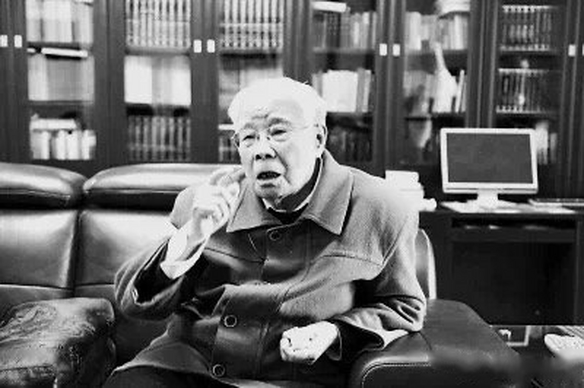 东西湖籍百岁著名哲学家张世英逝世】9月10日上午,东西湖籍著名哲学家