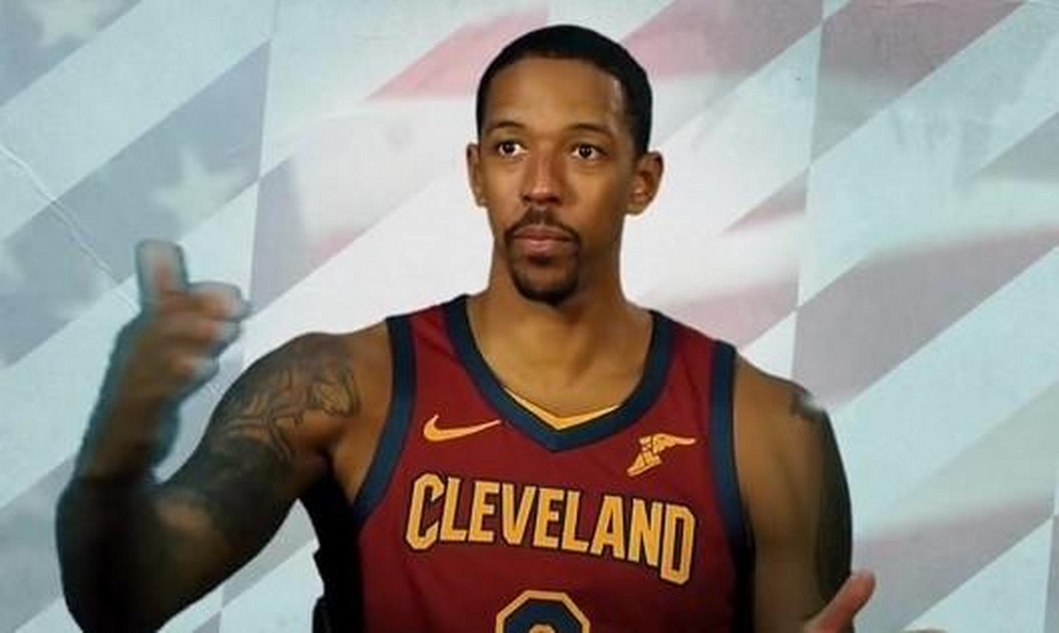 11月17日,前nba球员钱宁·弗莱更新了推特,回答了多个球迷的提问.