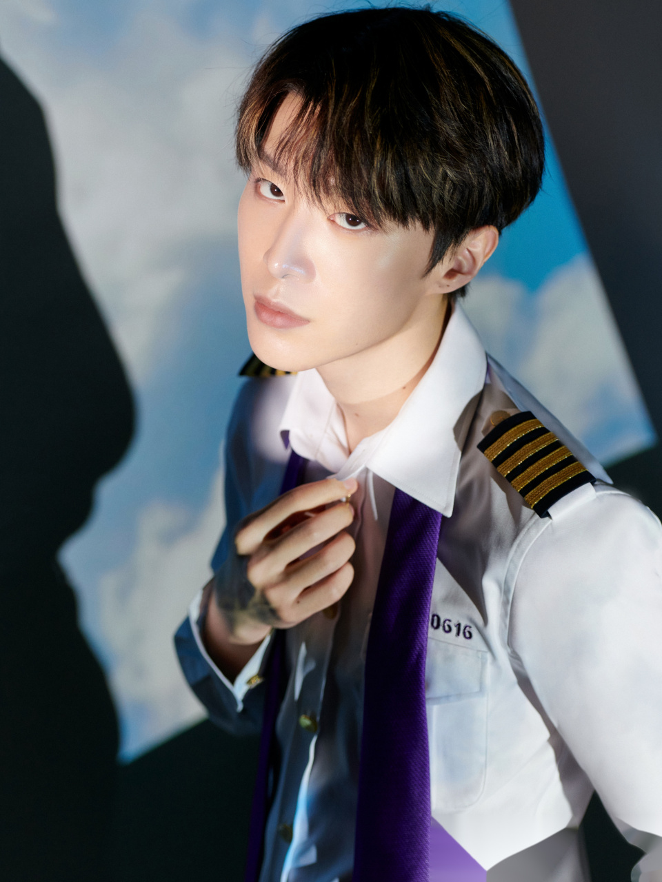 范丞丞制服 @范丞丞adam0610 身材太绝了!一身制服在线鲨人!