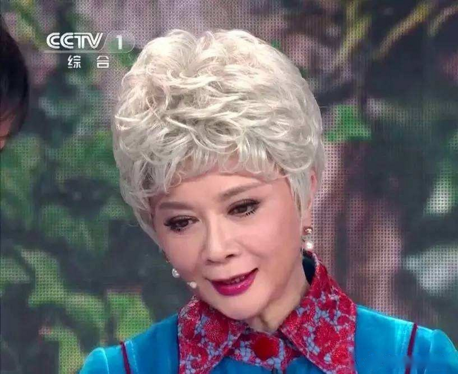 凤凰网娱乐独家获悉,央视牛年春晚语言类节目,蔡明小品被毙无缘春晚