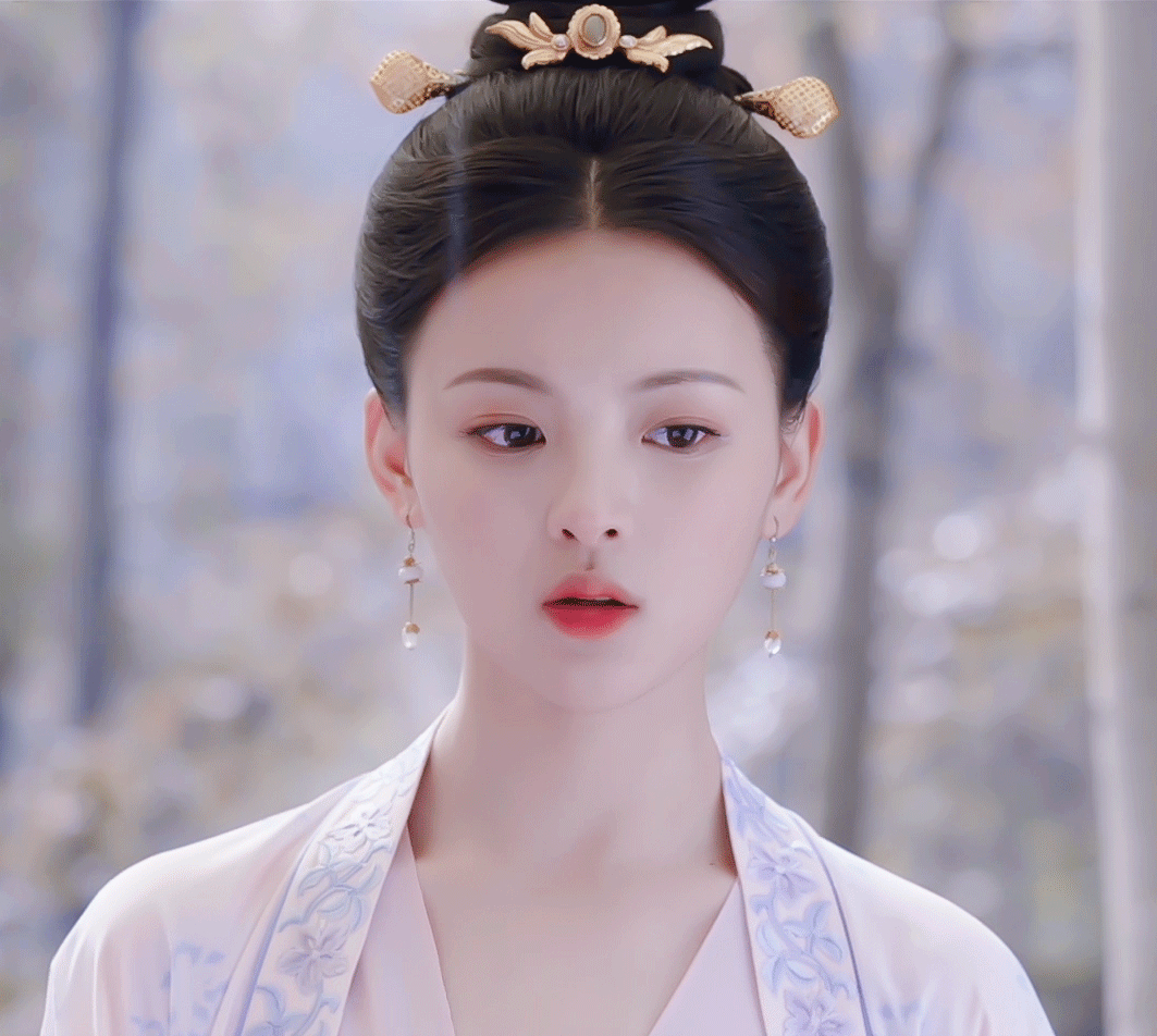 杨超越长安诺mv最新古装扮相,大家觉得杨超越这古装造型怎么样?