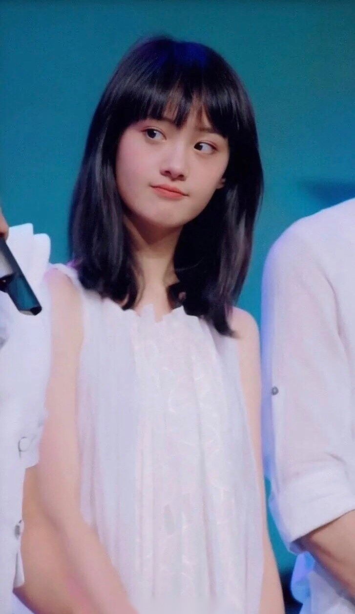 你们觉得郑爽出道时的颜值放到现在什么水平?