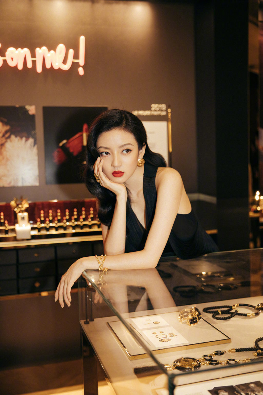 御姐,冷若冰霜,小龙女?