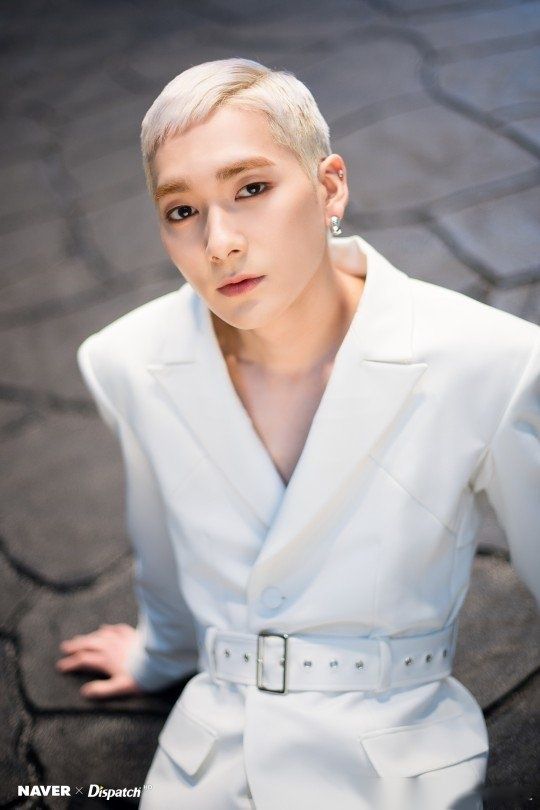 【d美图】 who : nuest --aron   when : 2020. 04.