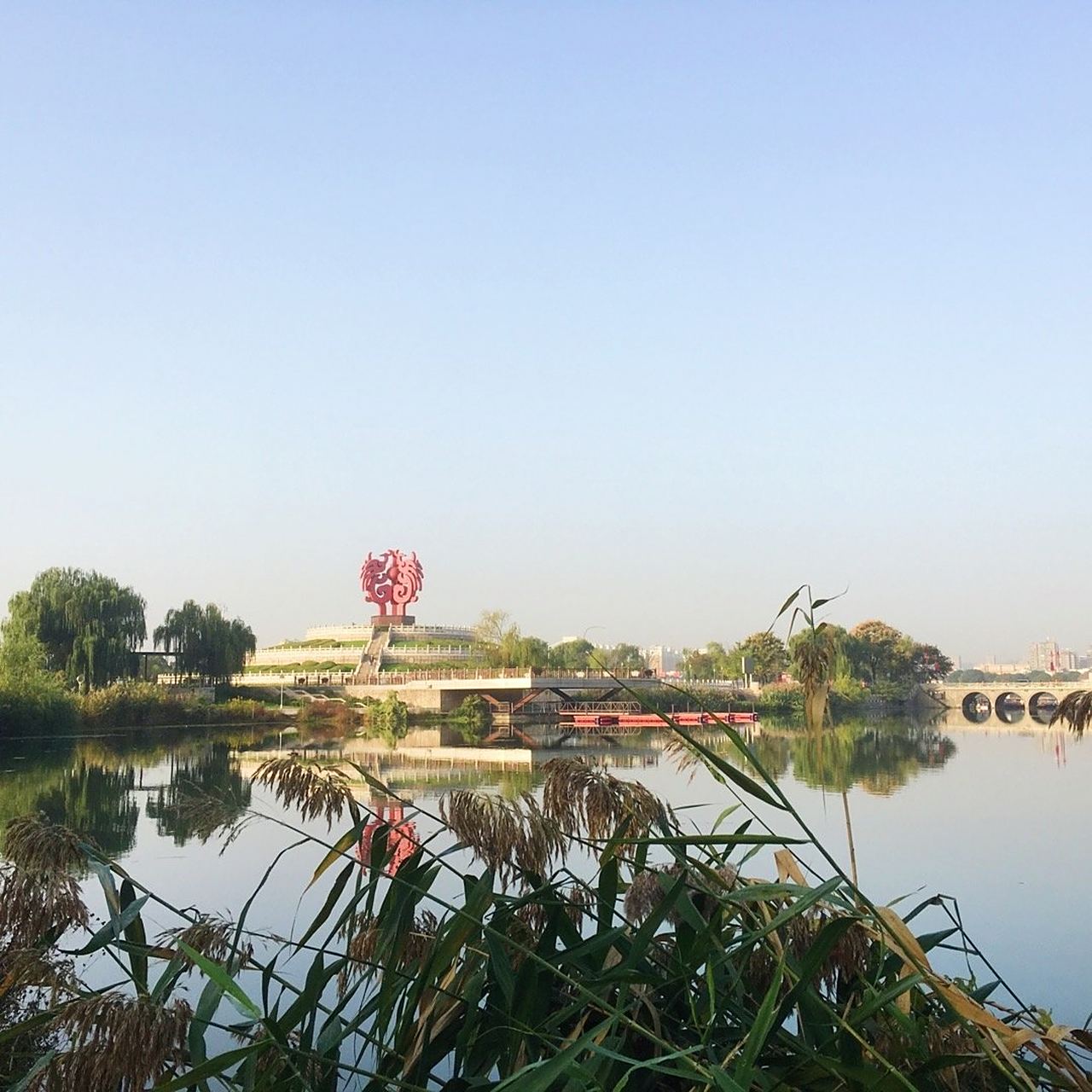 生活点滴,隔岸远眺"江宁凤凰台"市民广场.这里的环境真不错!