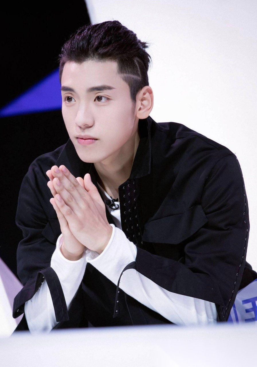 [大笑]致谢的方式好可爱[偷笑]