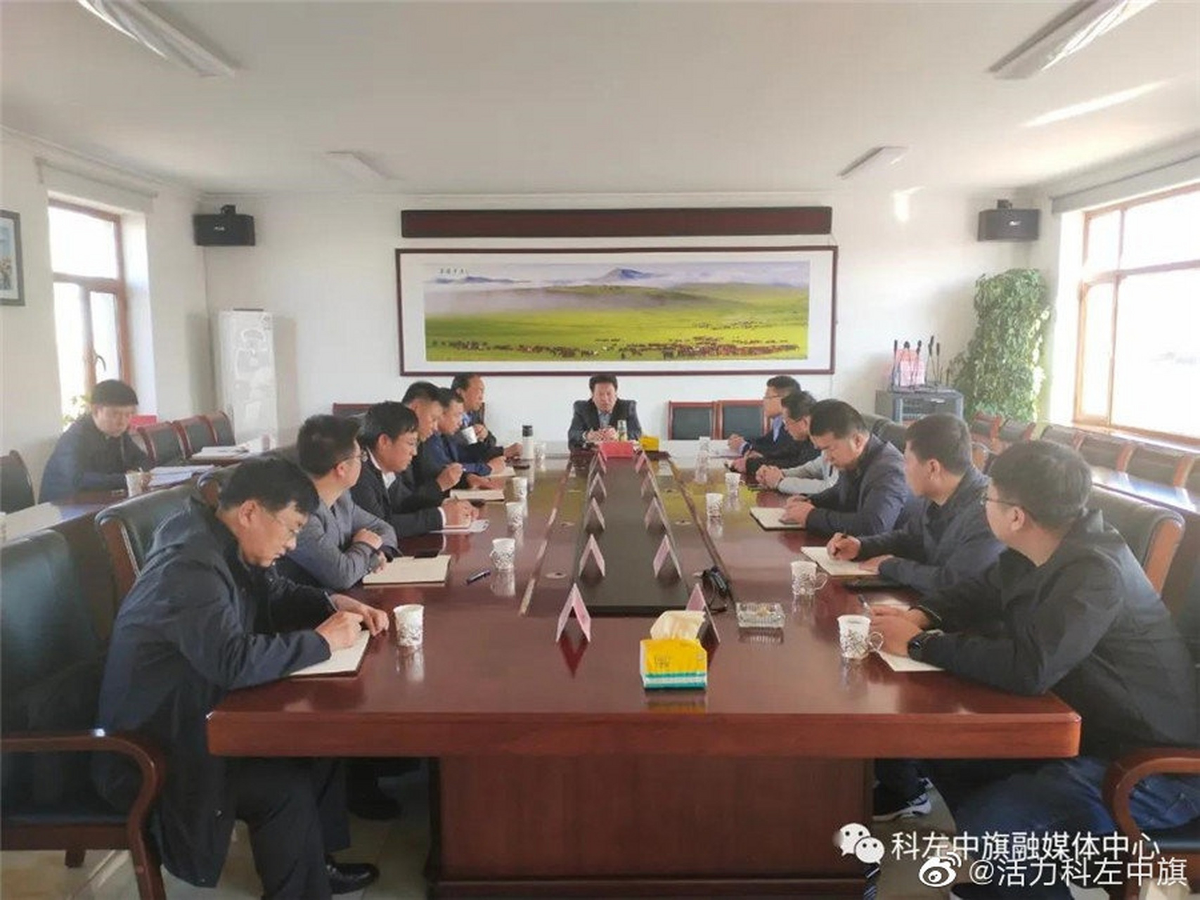 旗委书记刘百田现场推进百万吨杂粮杂豆加工项目  10月11日,旗委书记