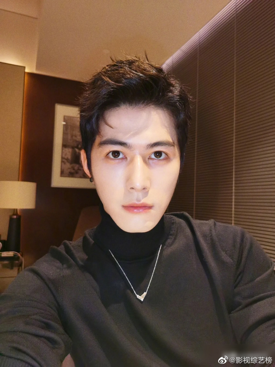 陈学冬否认是拍戏的rapper#近日,有网友爆料称自己和一位拍戏的