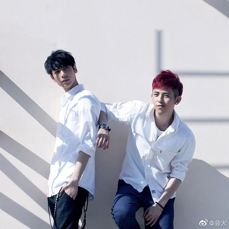 符龙飞罗云熙曾是一个组合#   考古:最近参加《追光吧哥哥》的符龙 