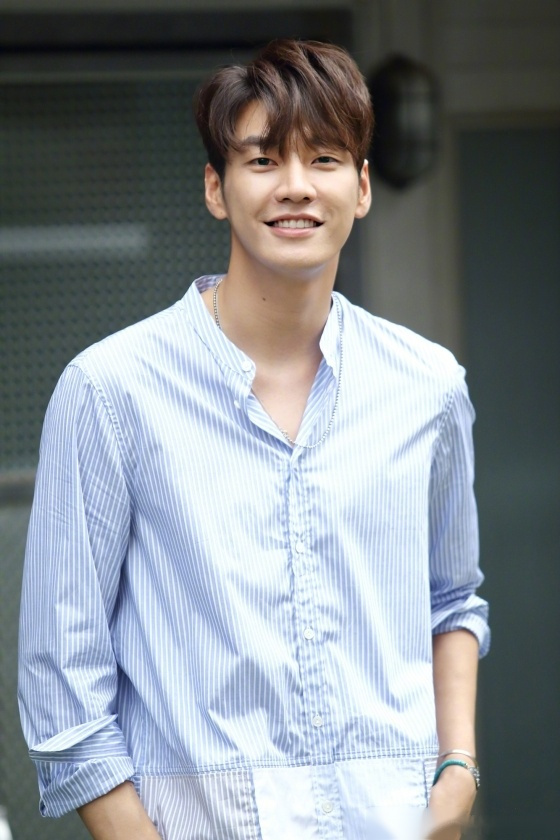 金英光 有望出演kbs新月火剧《嗨?是我!》主人公.