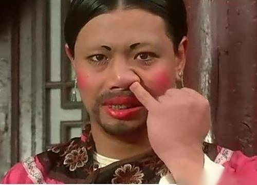 在《九品芝麻官》中饰演如花的演员李建仁去年在深圳与助理去桑拿时