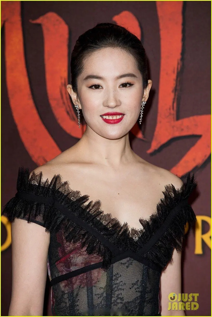 刘亦菲just jared高清图,这次的浓妆如何