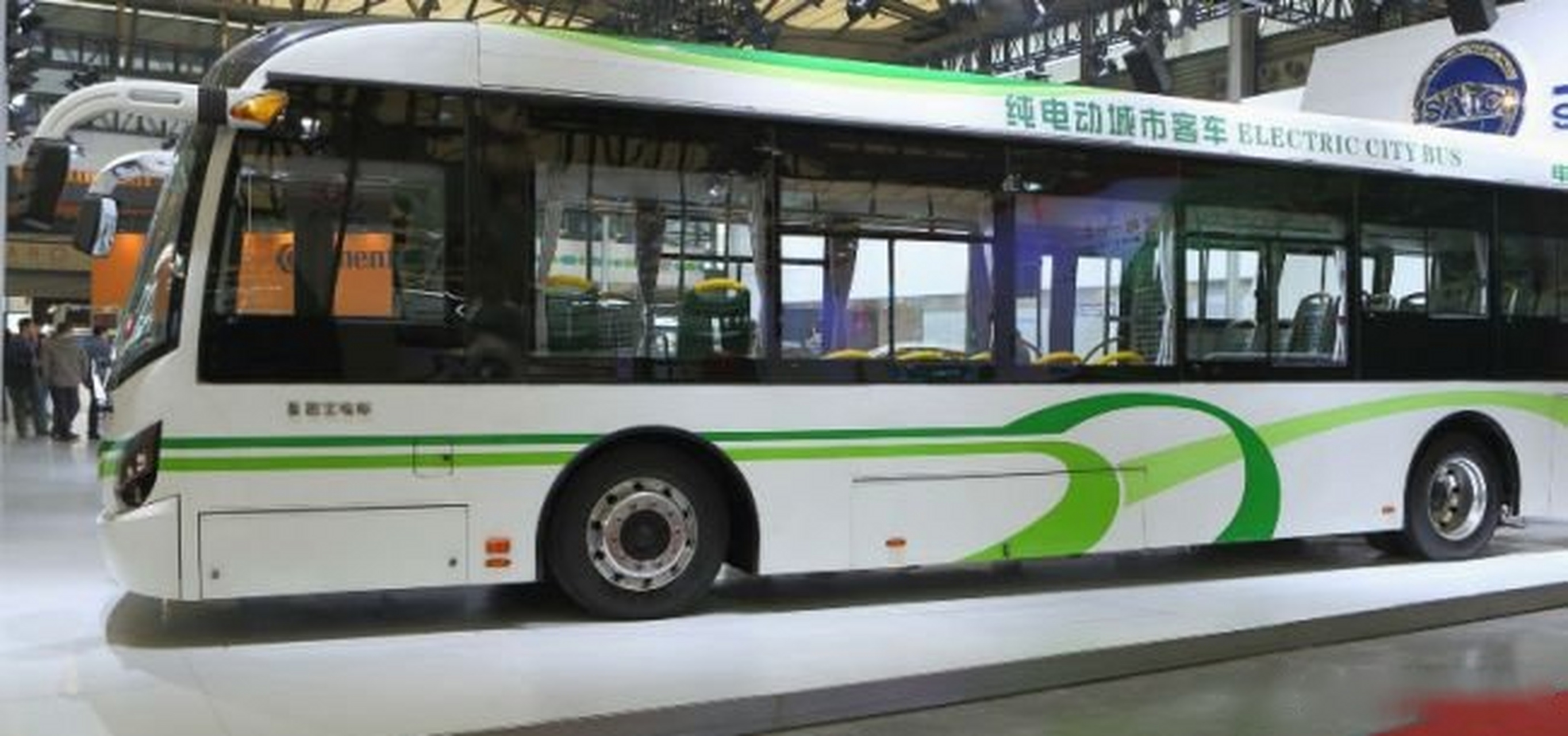 【新能源客货车最高补贴从18万降至9万 各项指标要求大幅度提升】3月