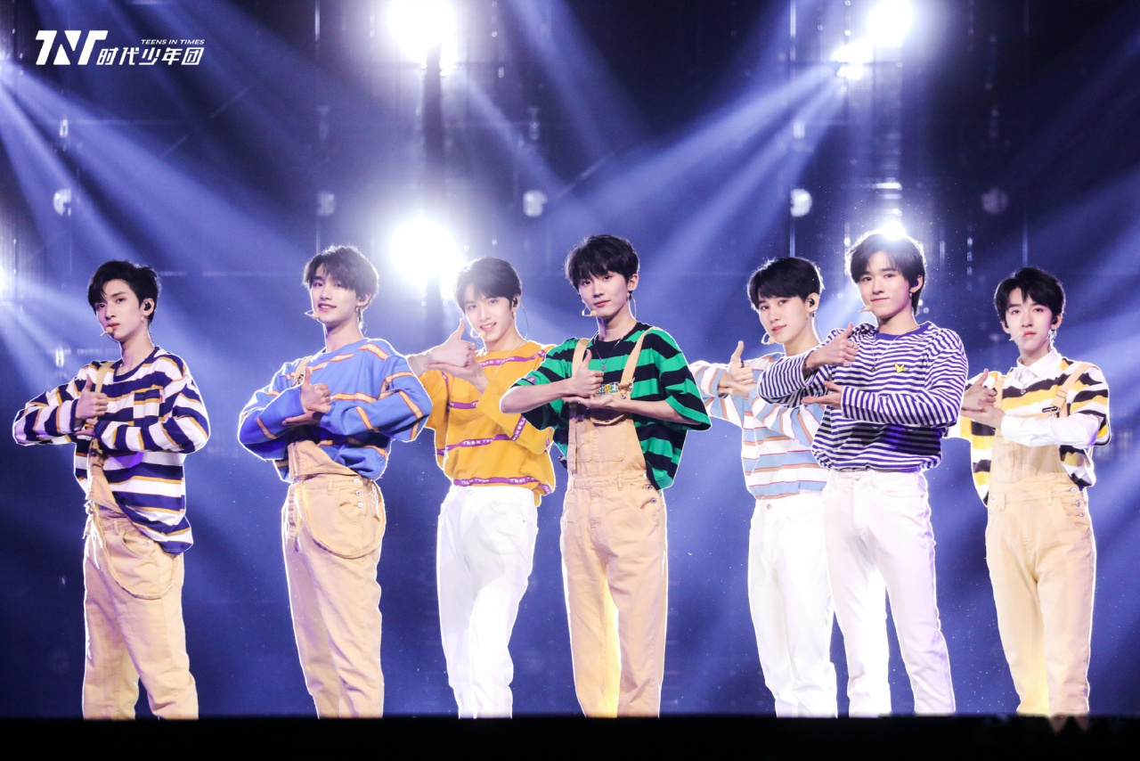 时代少年团正规三辑《之》新歌上线!《只有我一个人觉得?