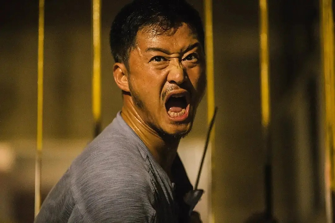 主演吴京表示:"为拍《杀破狼2》,我真的是将自己的生命交给了运气.