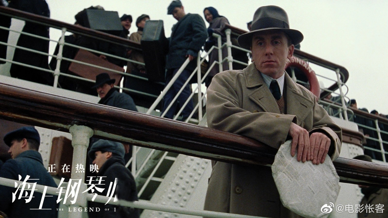 超脱了电影的范畴,《海上钢琴师》堪称一部艺术品.