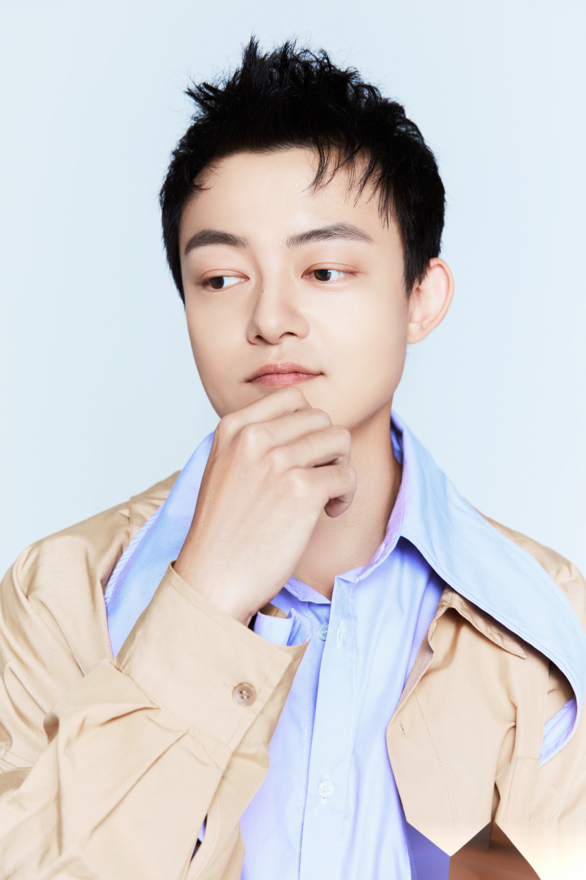 天气凉爽,宜麻辣烫. :摄影师李九