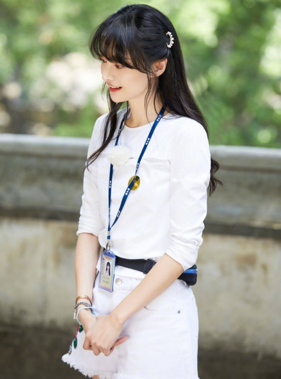 郑爽为杭州失踪女子发声# 刚刚,郑爽发文为杭州失踪女子发声,说:"愿