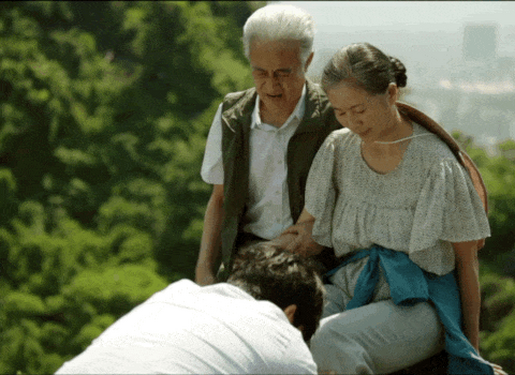 02《隐秘的角落》张东升推父母下山居然是无实物表演的[作揖]"带你