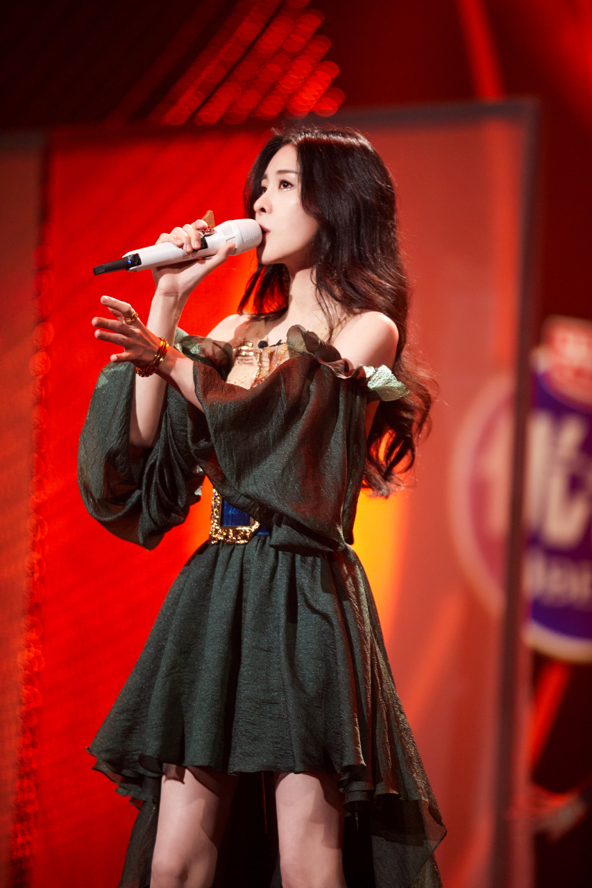 张碧晨 享受舞台,坚持热爱.