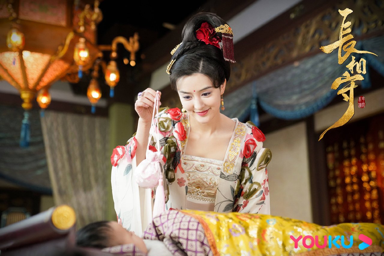电视剧长相守#一心只想搞事业的飒女郎花锦绣,就是美强惨本人了吧