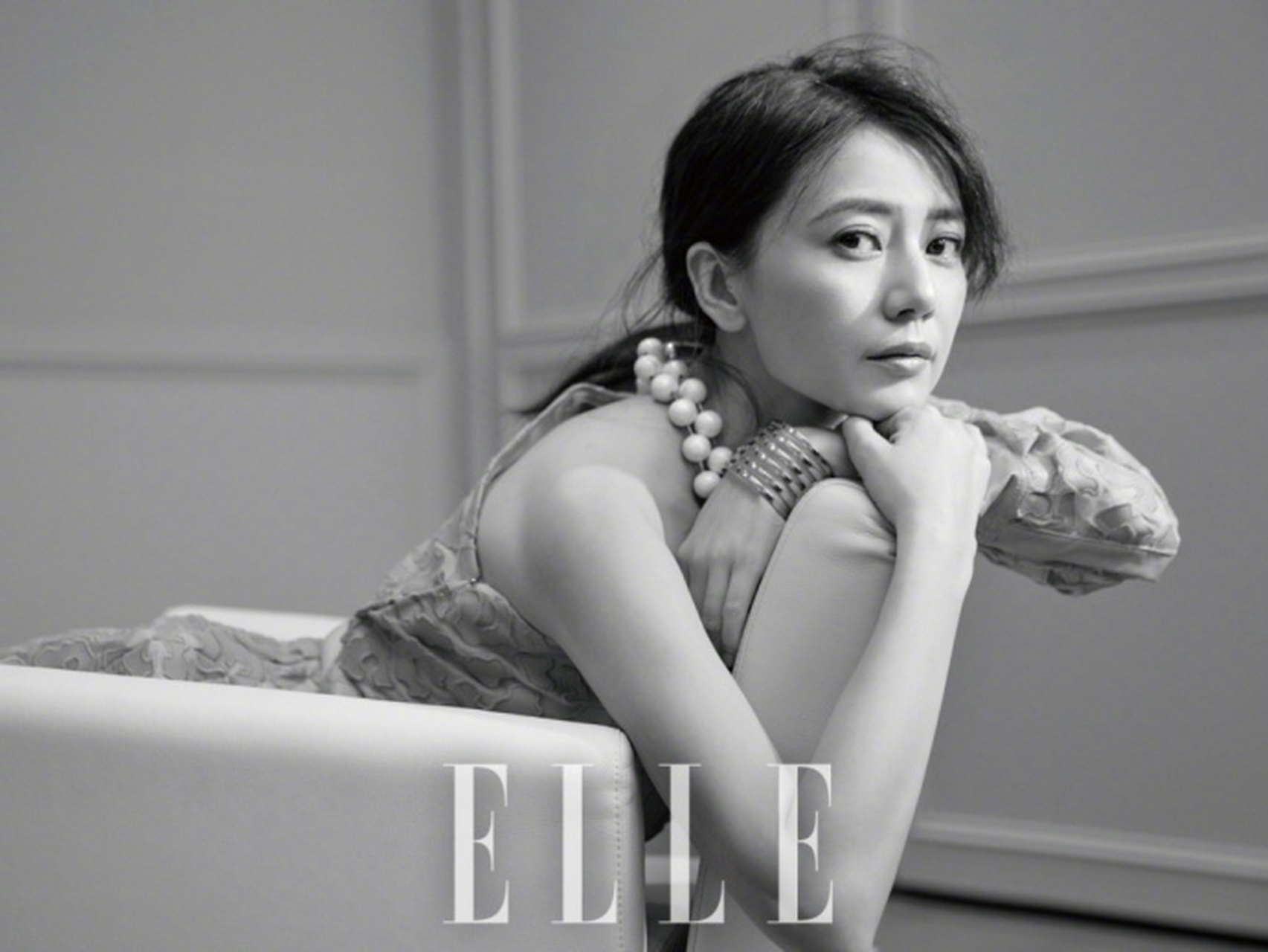 星时尚#高圆圆时尚大片依然还是那个优雅的大美圆 比以往多了一份