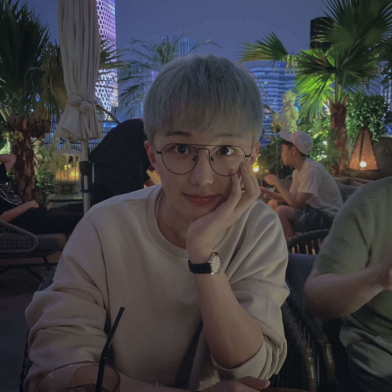 熊稳稳 每个人都是有优点的对吧,包括我对吧.[悲伤][悲伤]