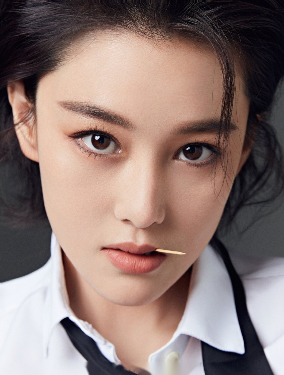 张馨予背头造型好喜欢