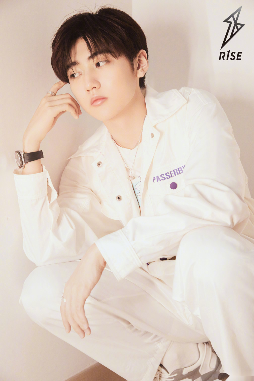 焉栩嘉#你们猛男试色都是直接在手臂上写个福字?