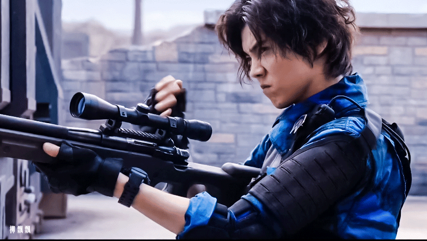 好喜欢鹿晗这套战服,打枪真的帅气,好飒!#穿越火线