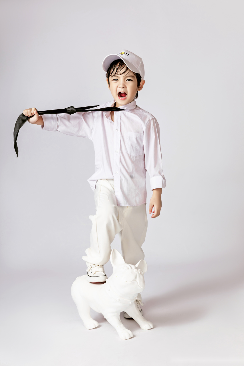 今日晚安答: 1,雨宝系大连人呀 2,雨宝的头发没有