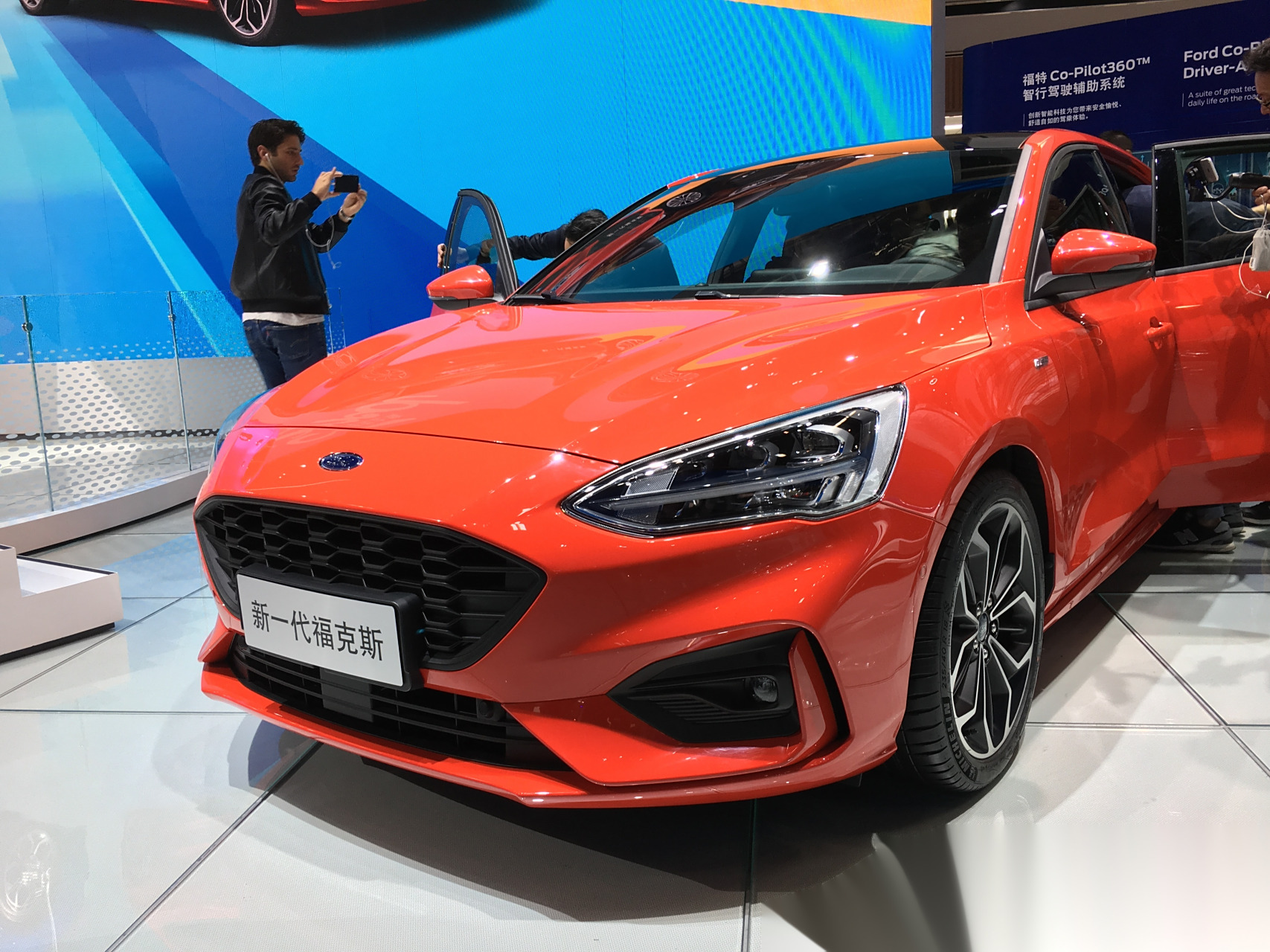 2018北京车展#新款福克斯两厢stline版本,这个外形能满足你对两厢