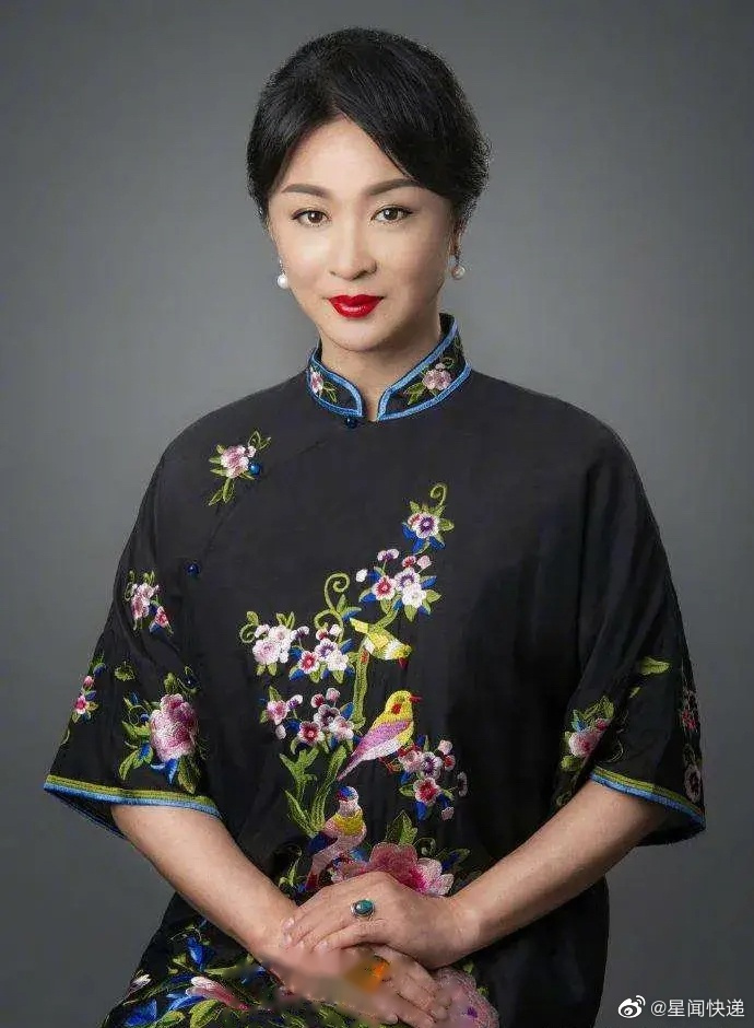 舞蹈家金星曾住在北京的史家胡同,左边住的是乔冠华的