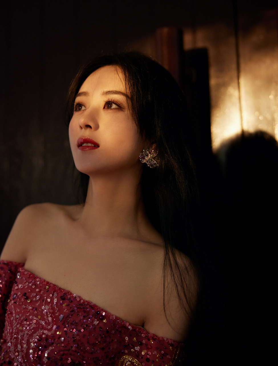 赵丽颖@赵丽颖有翡@赵丽颖周翡腾讯视频星光大赏  明暗间的璀璨粉意