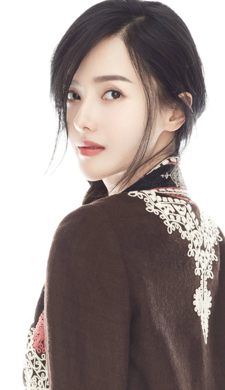 吴秀波被曝出轨#24日,女演员陈昱霖在朋友圈中发文透露自己和已婚