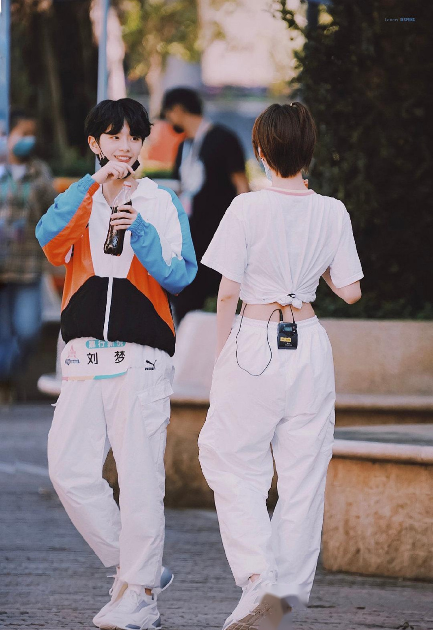 《创造营2020》刘梦赵粤路透,这两人站一块就是一道风景线啊.