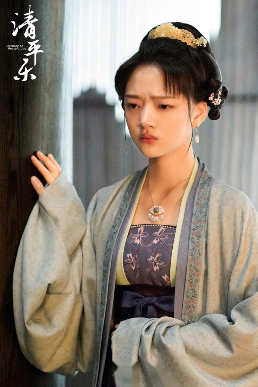 《清平乐》剧照 兰若深树雨徘徊,轻条天气夜迢迢.