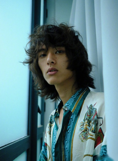 明日之子杨英格因身体原因确定退赛,曾自爆有焦虑症,还腰间盘突出!