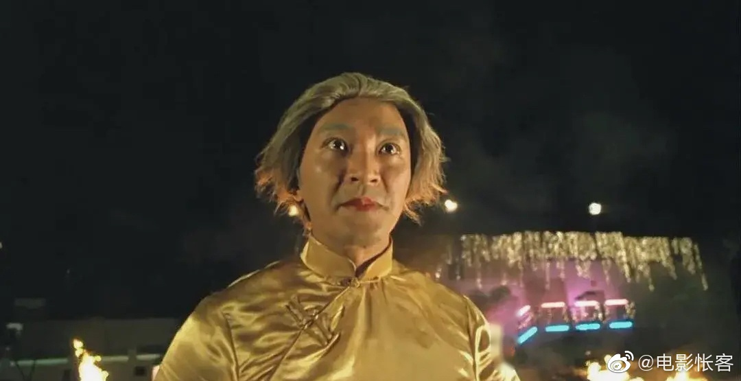 困扰我多年的问题终于解决了,周星驰在电影《百变星君》中最后为何要