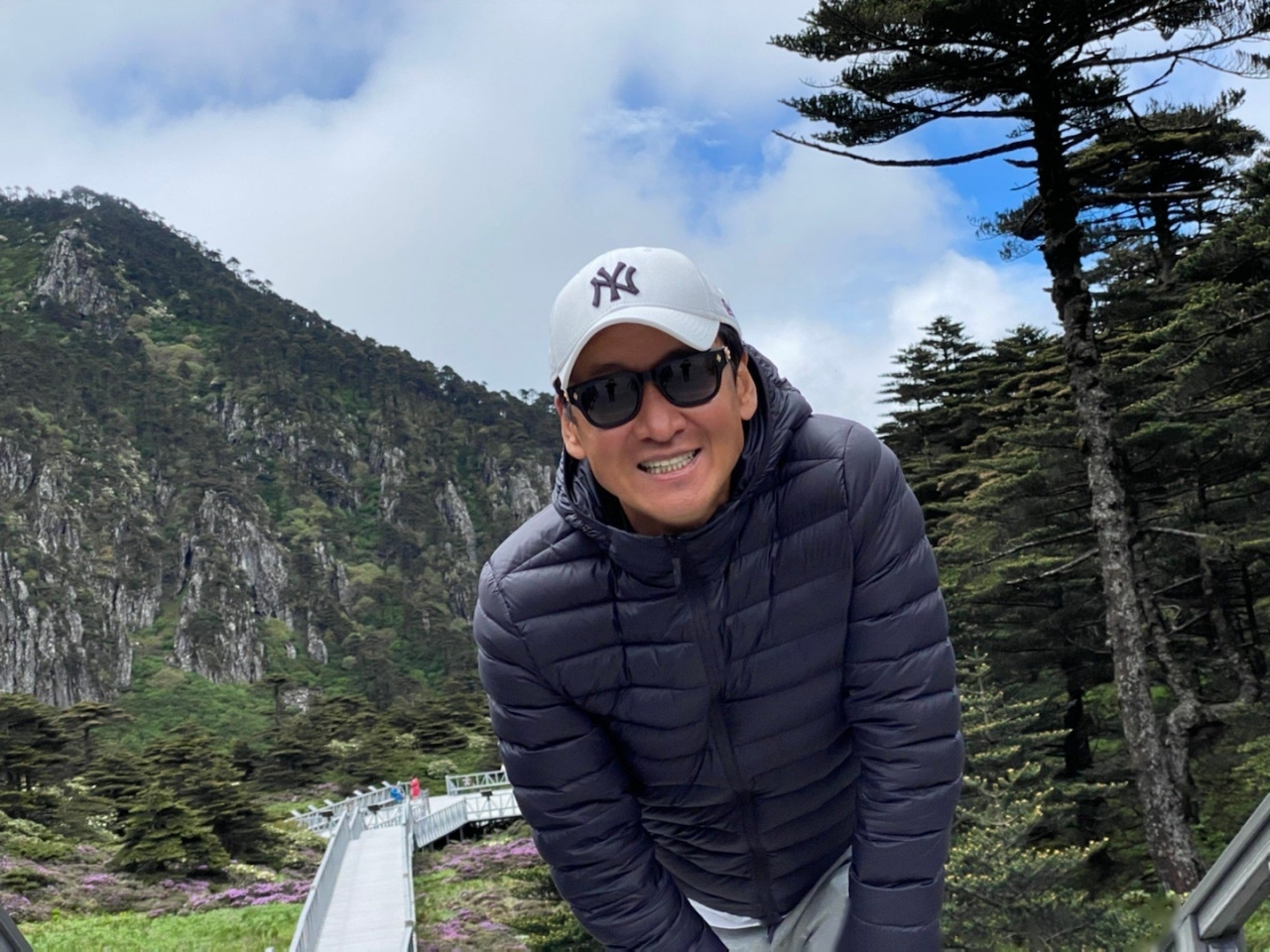 我們應該知足,只要還能活