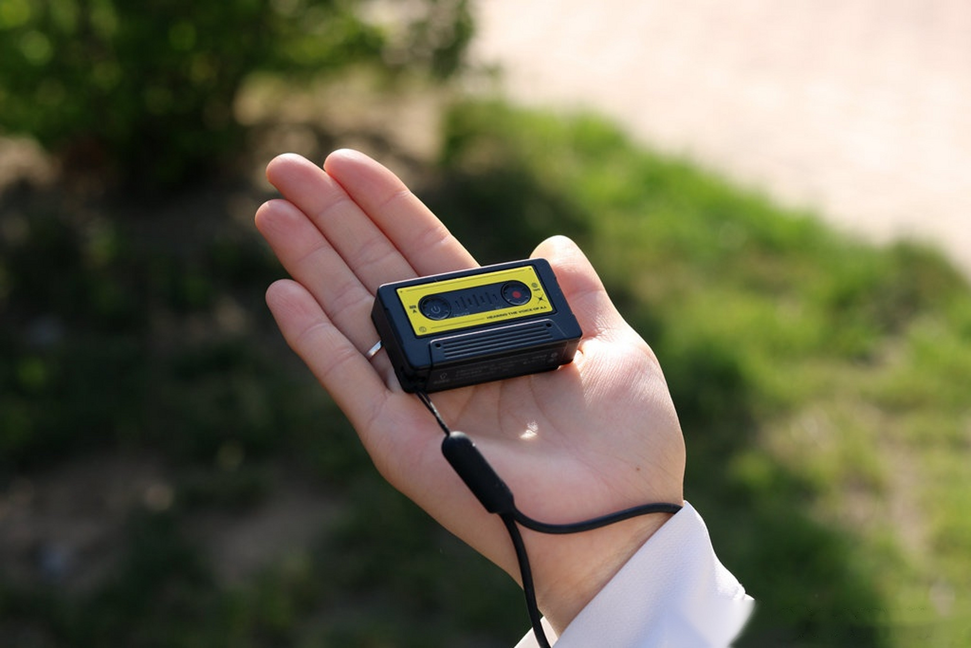 近段时间智能ai录音笔市场比较火热,月初的时候科大讯飞发布了一款新