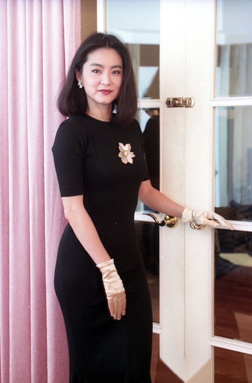 谨以最虔诚的心祝福各位,平平安安!健健康康!早日